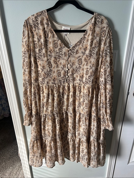 Hayden Los Angeles Dresses & Skirts - Women’s Long Sleeve Floral Tiered Dress - Cream/Brown